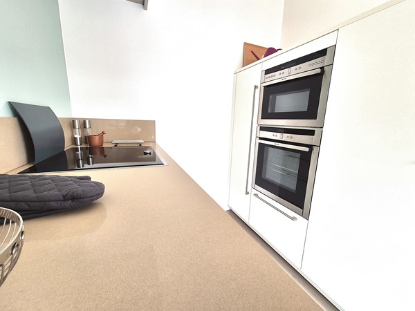 Medium property photo - Van Eeghenstraat 20-2, 1071 GG Amsterdam